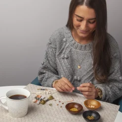 ann-williams Craft Crush® Bracelet Kit - Gold< Crafts And Activities